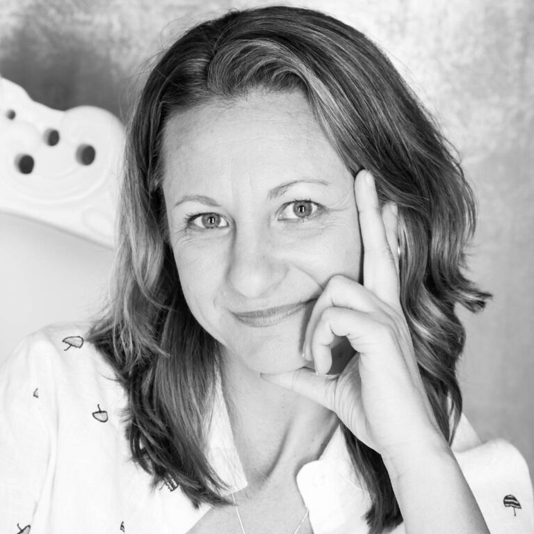 Andrea-Hoghiu-yogadocente-Viaperspectief